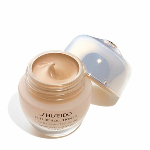 Shiseido Future Solution LX Total Radiance Foundation 